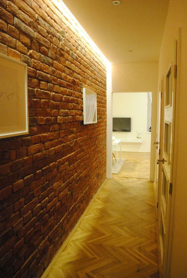 Apartments Centre In Style Olomouc Buitenkant foto