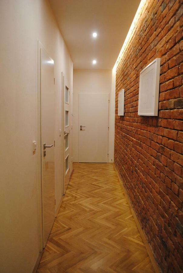 Apartments Centre In Style Olomouc Buitenkant foto