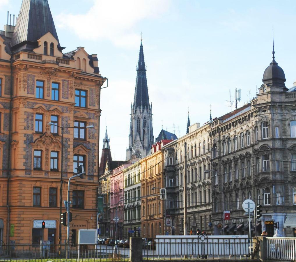 Apartments Centre In Style Olomouc Buitenkant foto
