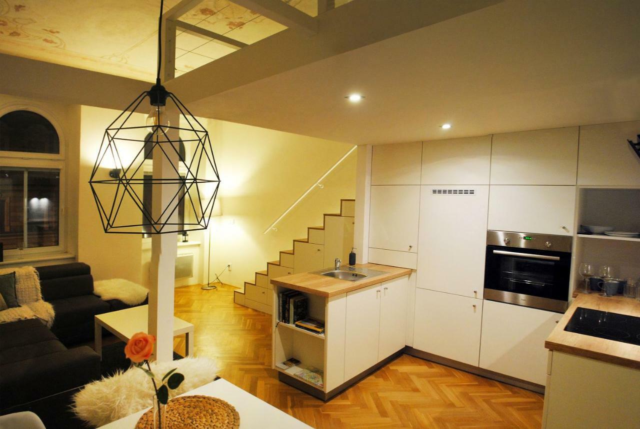 Apartments Centre In Style Olomouc Buitenkant foto